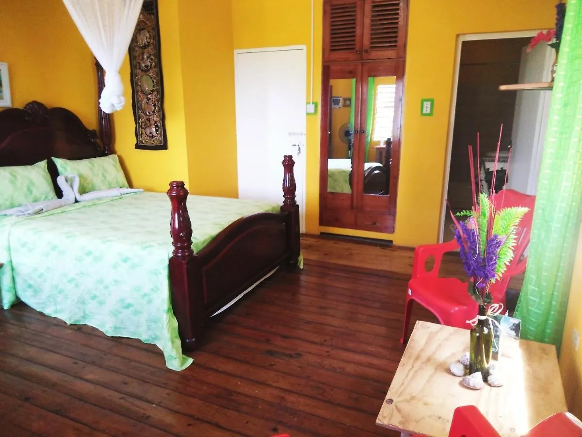 住宿加早餐酒店 Toga Guest House 安东尼奥港